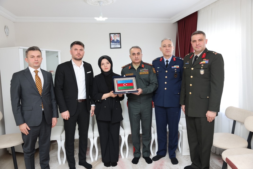 Şehit Astsubay Emre Altıok’un Ailesine Taziye Ziyareti