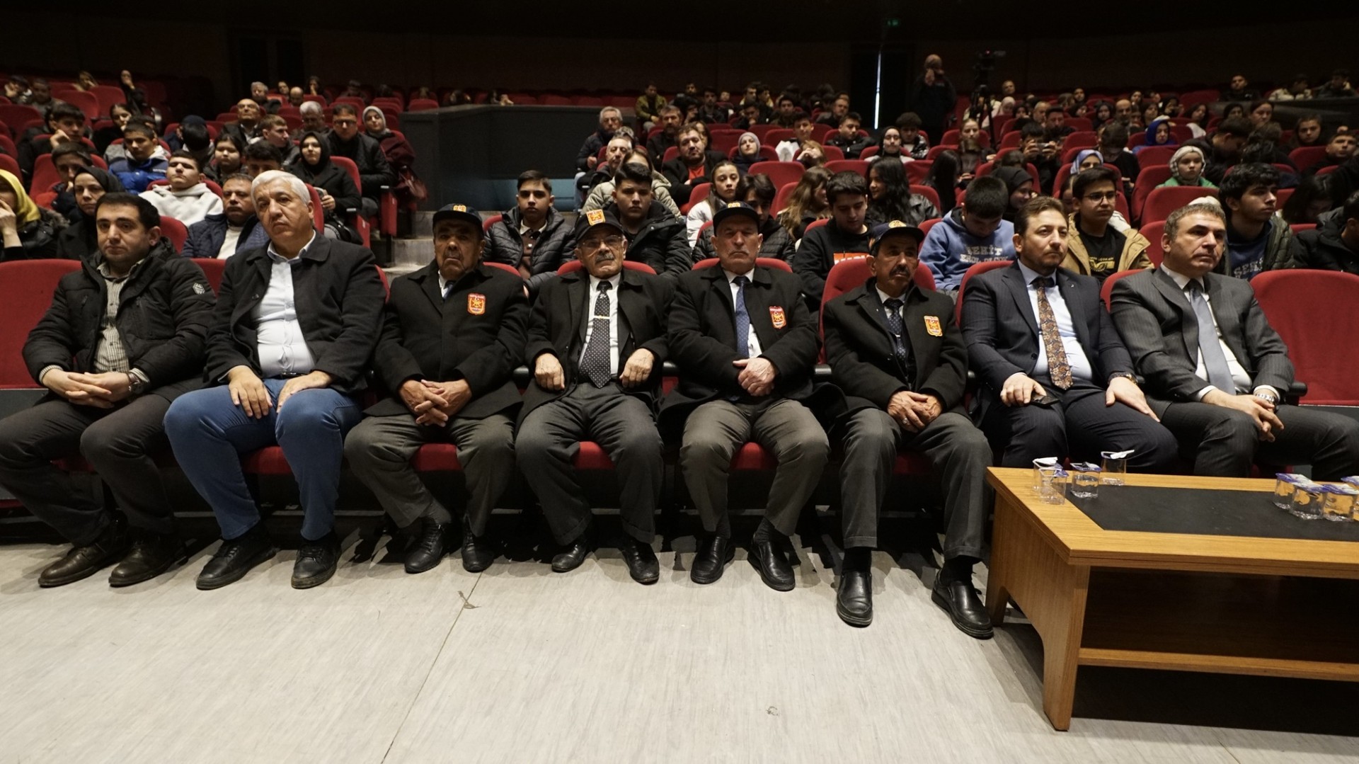 “Hür Yaşadım, Hür Yaşarım”