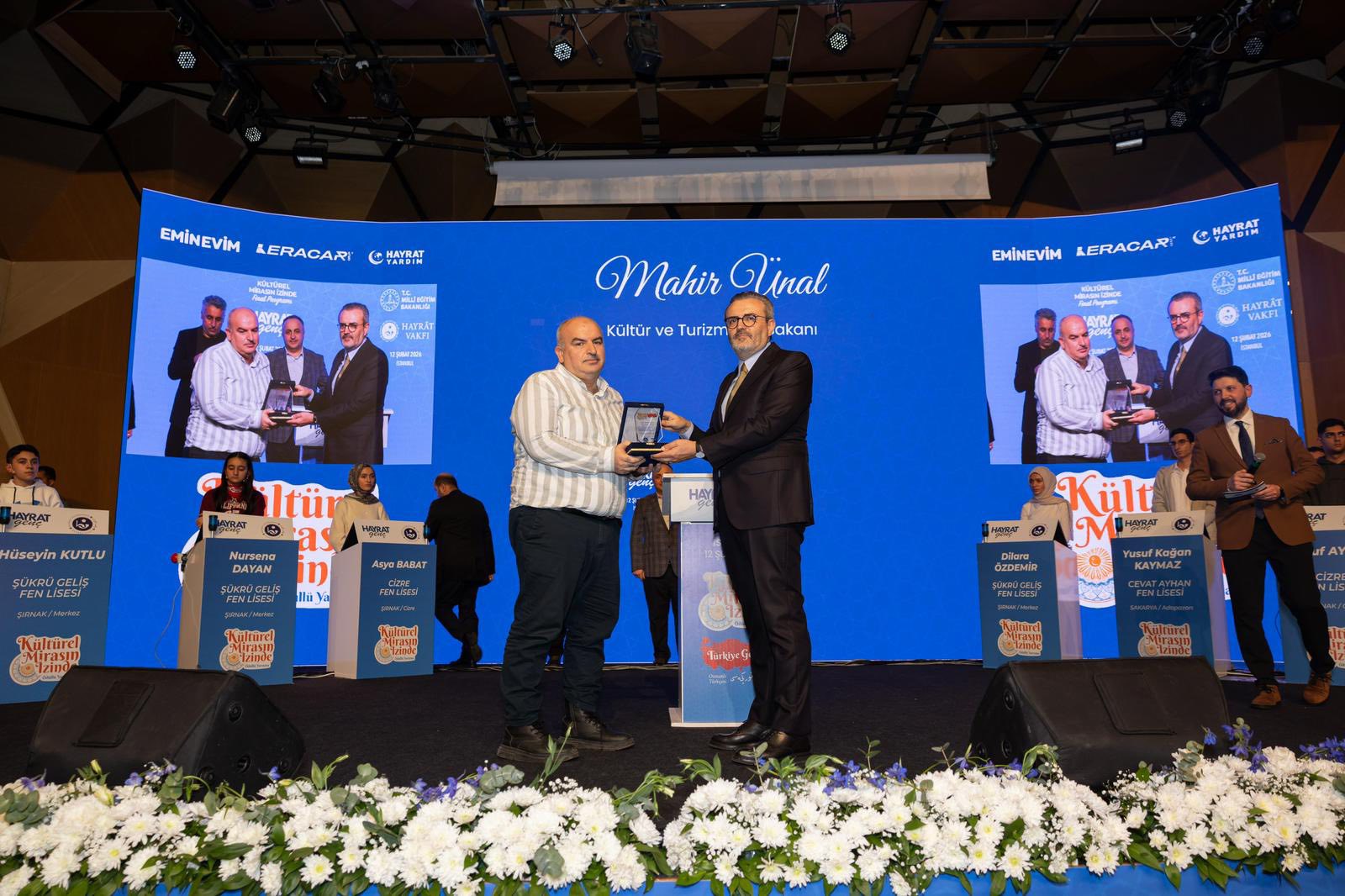 Mahir Ünal Gençlerle İstanbul’da Buluştu