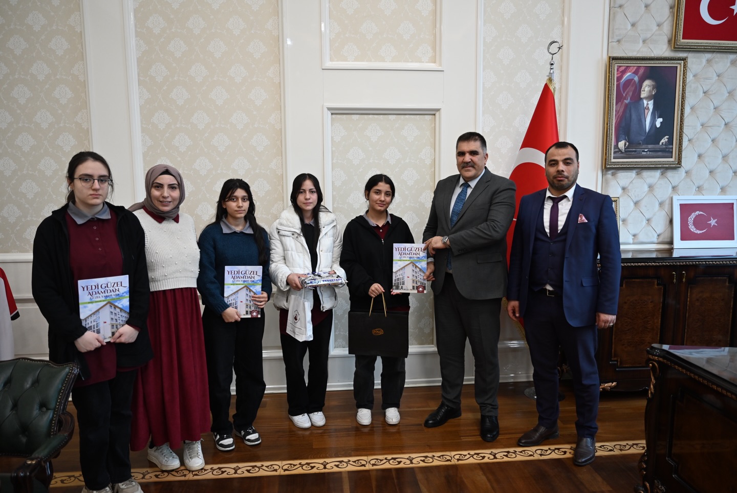 Türkoğlu’nda Öğrencilerden Başkan Karaca’ya Ziyaret