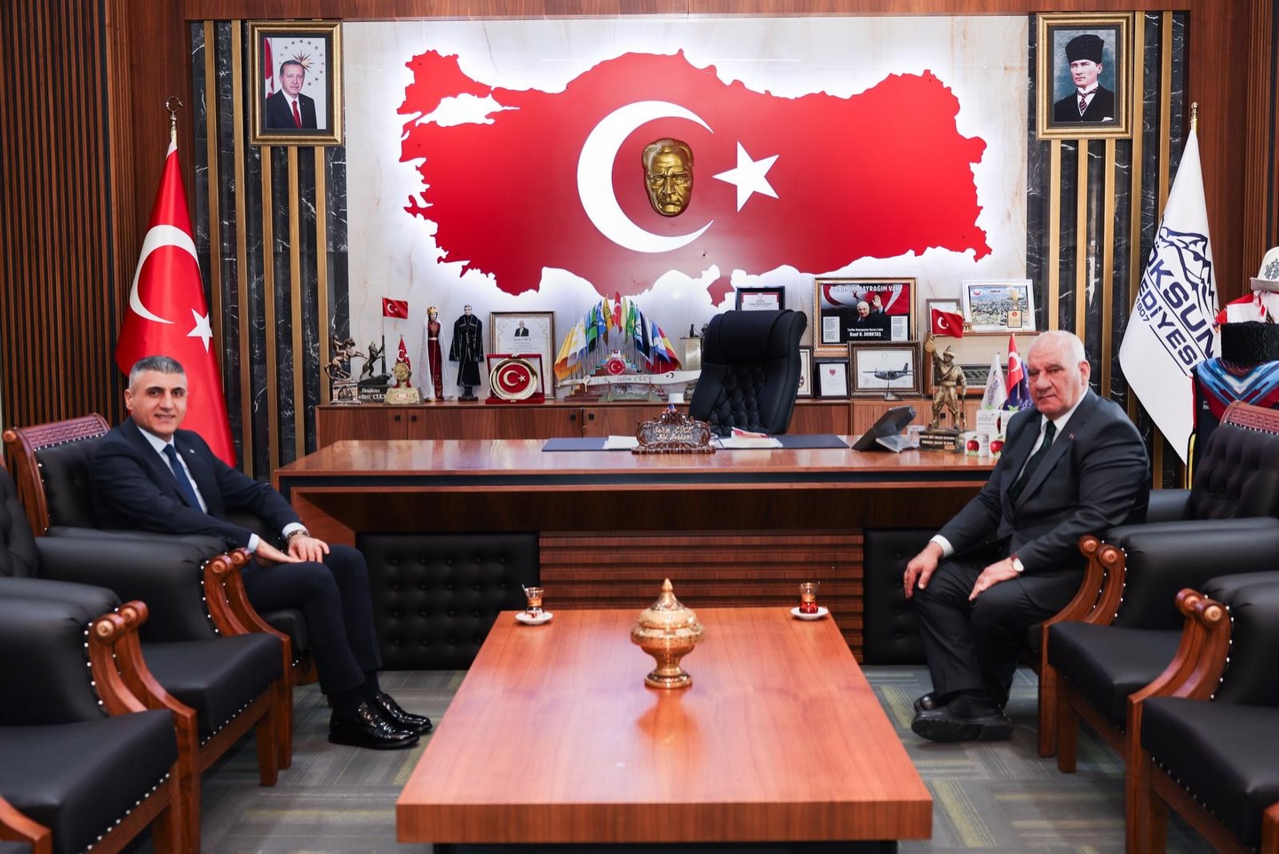 Karaoğlan - Cüce'yi Ziyaret Etti