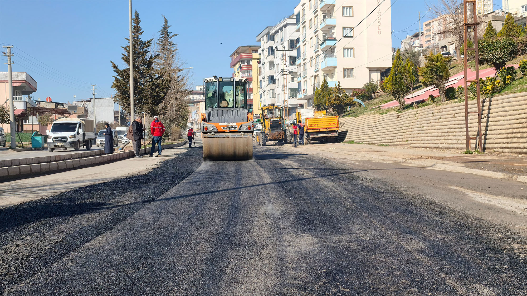 Dulkadiroğlu’nda Yolları Bir Bir Yenilemeye Devam Ediyor