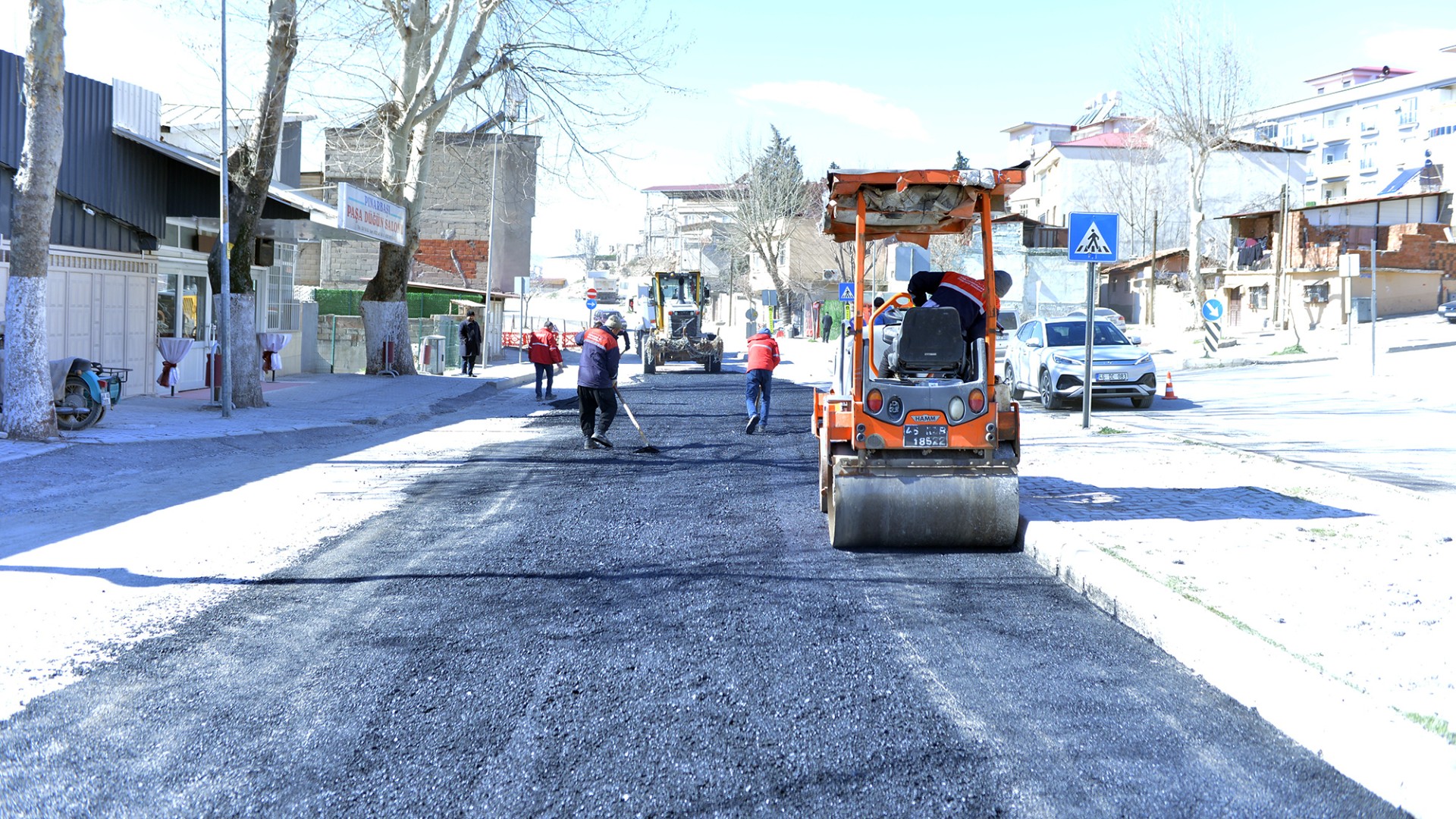 Hava Güzel Asfalta Devam