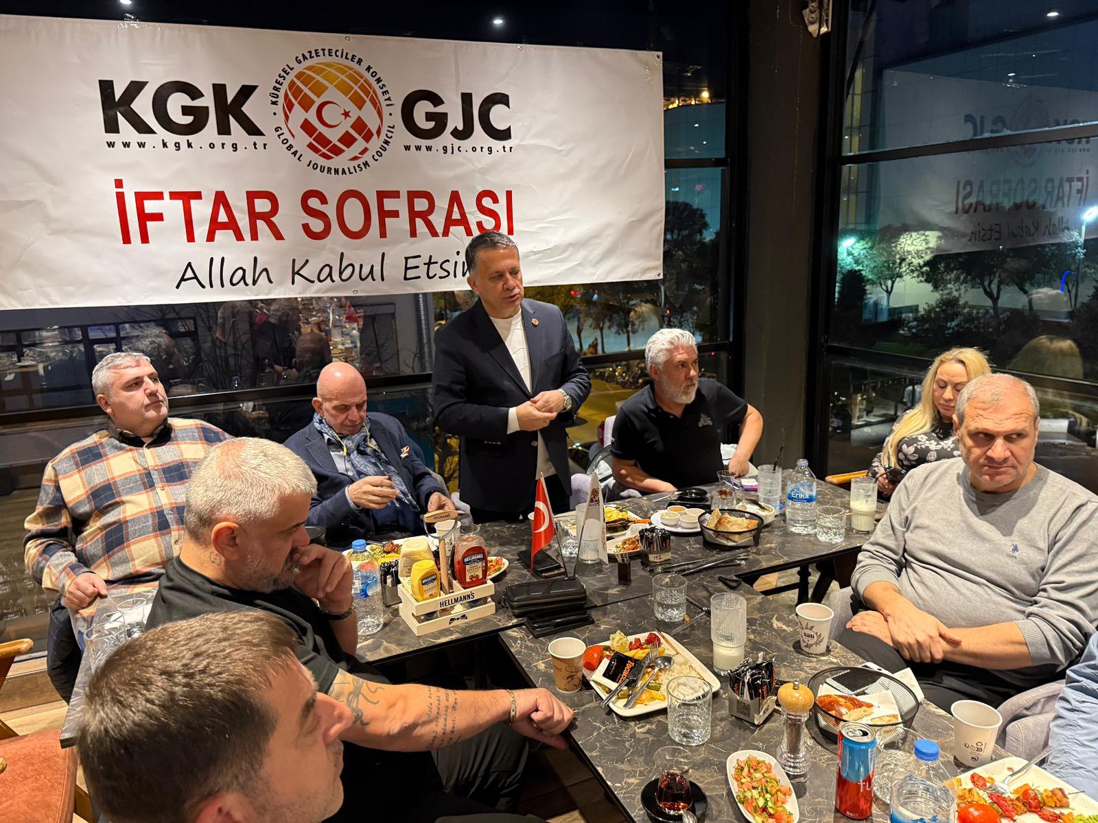 İstanbul KGK iftarına kadınlar damga vurdu