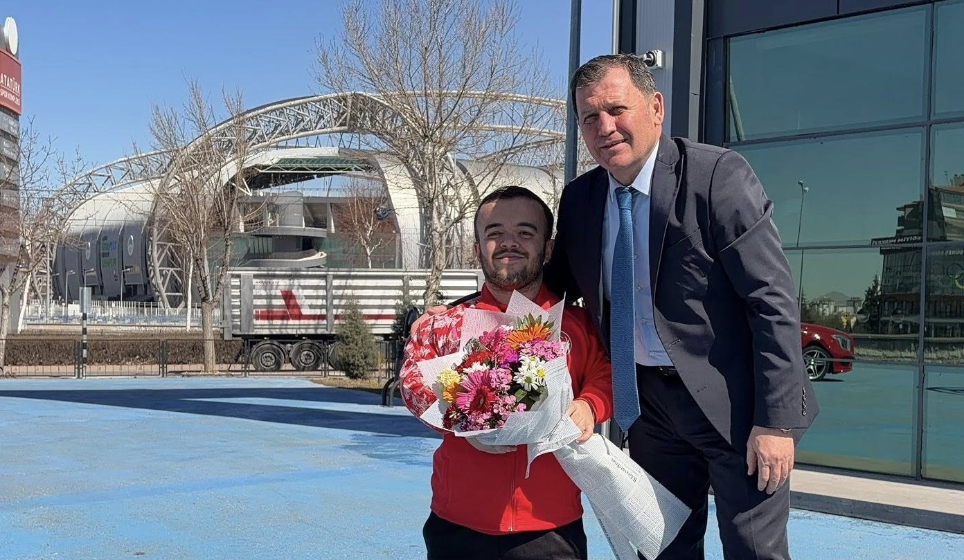 Avrupa İkincisi Çağdaş Kaya’ya Kayseri’de Coşkulu Karşılama