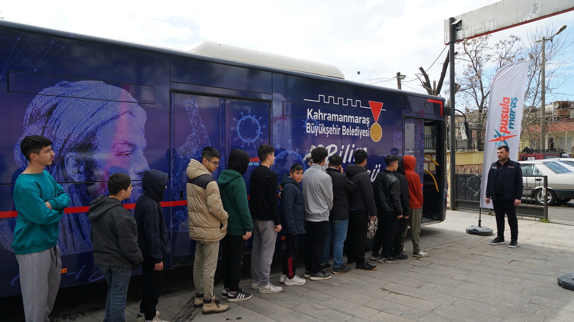 Pusula Maraş’ın Gezen Bilim Merkezi Çocuklarla Buluştu