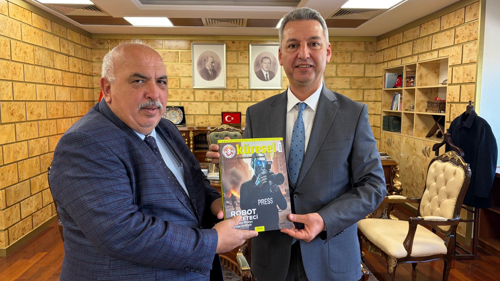 Küresel Medya Dergisi Takdim Edildi