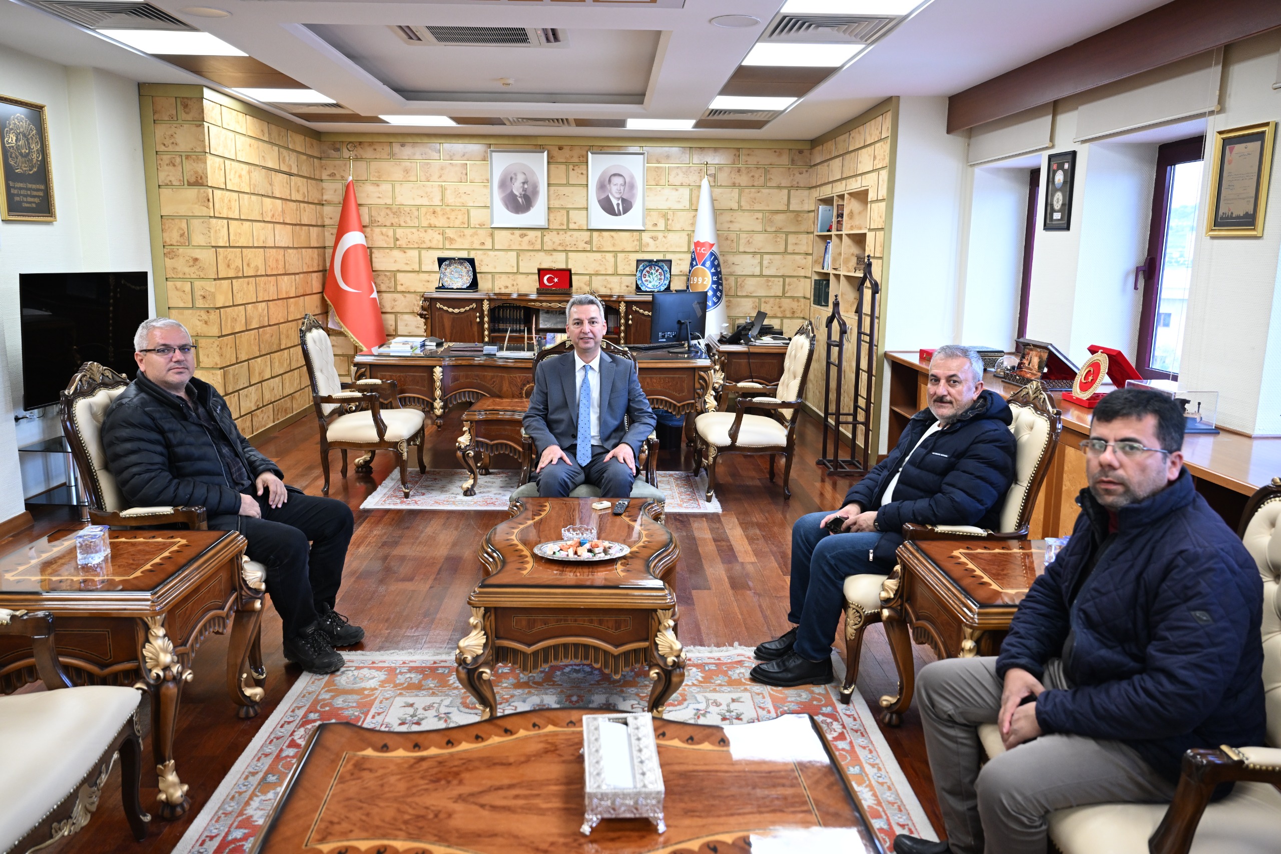 Gazetecilerden Rektör Okumuş’a "Hayırlı Olsun" Ziyareti