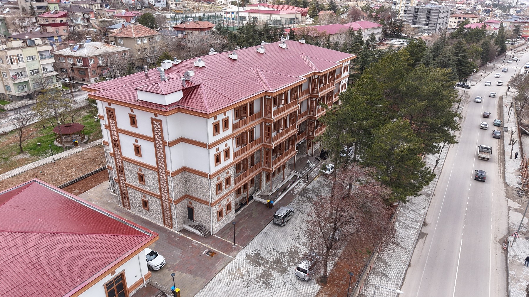 ELBİSTAN ÖĞRETMENEVİ MİSAFİRLERİNİ AĞIRLAMAYA BAŞLADI