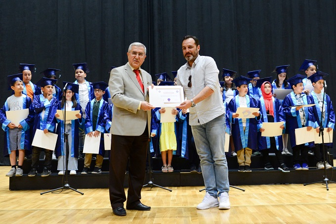 KSÜ Çocuk Üniversitesi 4.Dönem Mezunları Diplomalarını Törenle Aldı