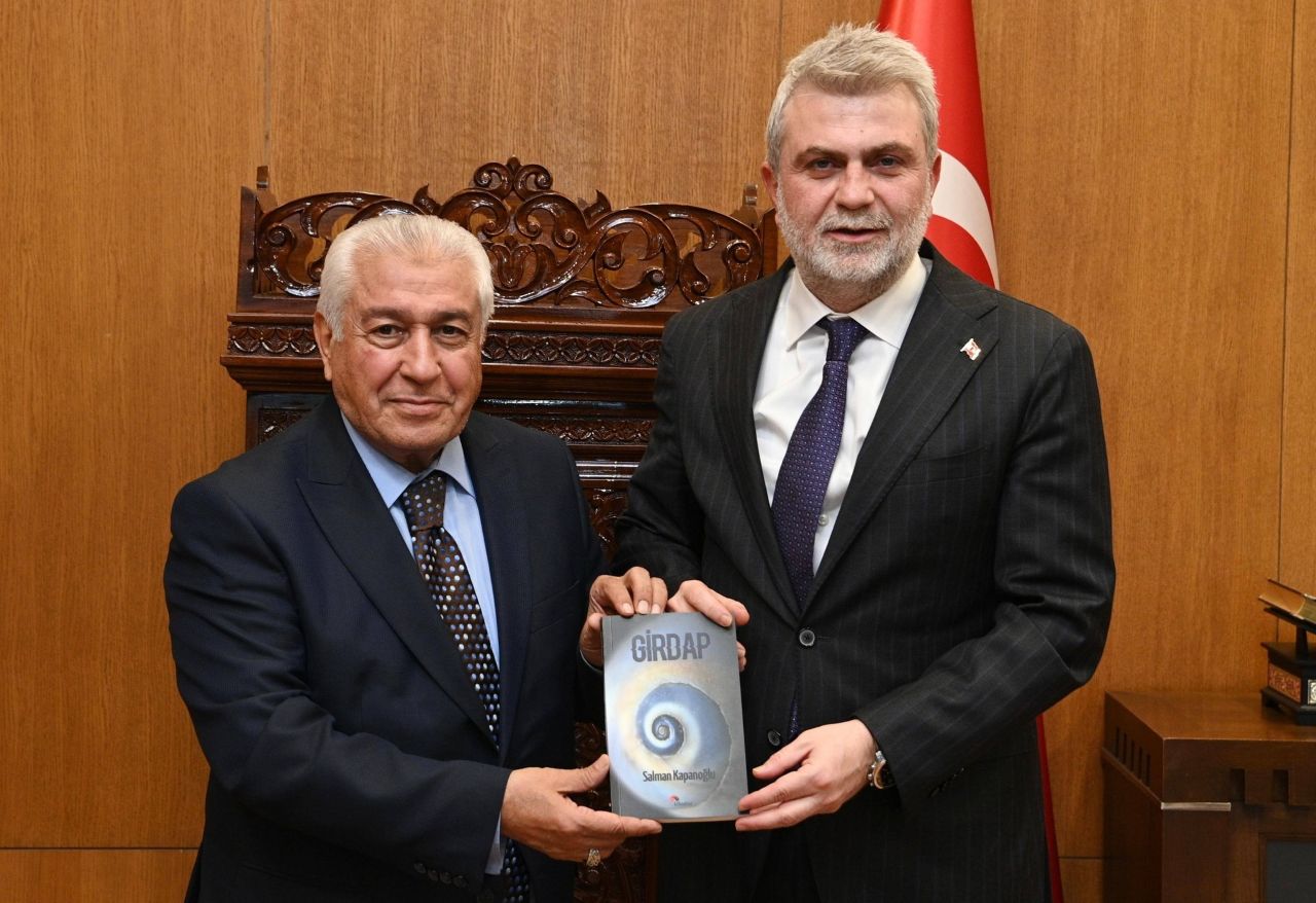 Kapanoğlu’nun “Girdap” Kitabı Yayınlandı!