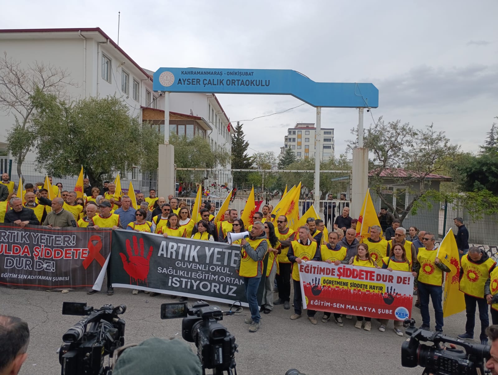 Acımız da öfkemizde büyük!