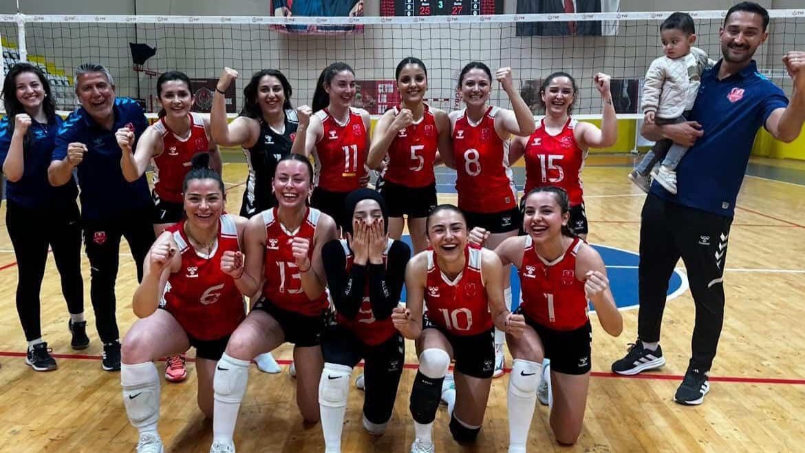 Belediyespor Kadın Voleybol Takımı 2. Lig’e Yükseldi