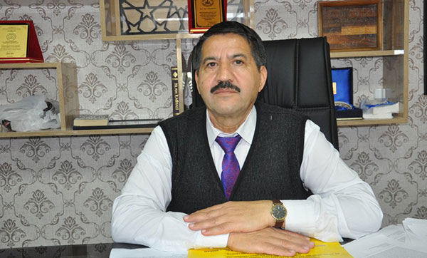 SEÇİME BİR GÜN KALA DENGELER DEĞİŞTİ: ÖZSOY YARIŞTAN ÇEKİLDİ