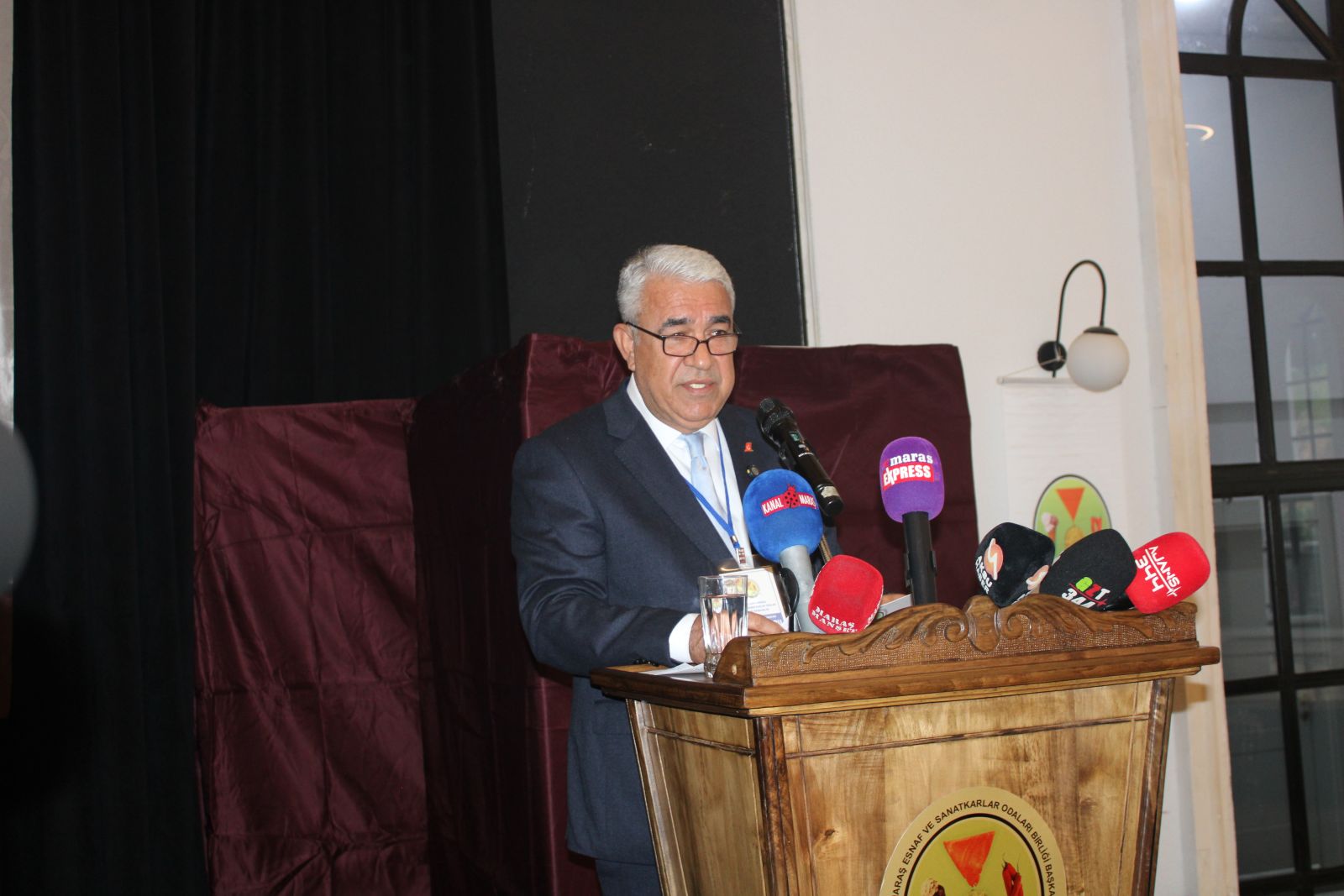 “İslam Âlemine Hayırlı Bayramlar Diliyorum”
