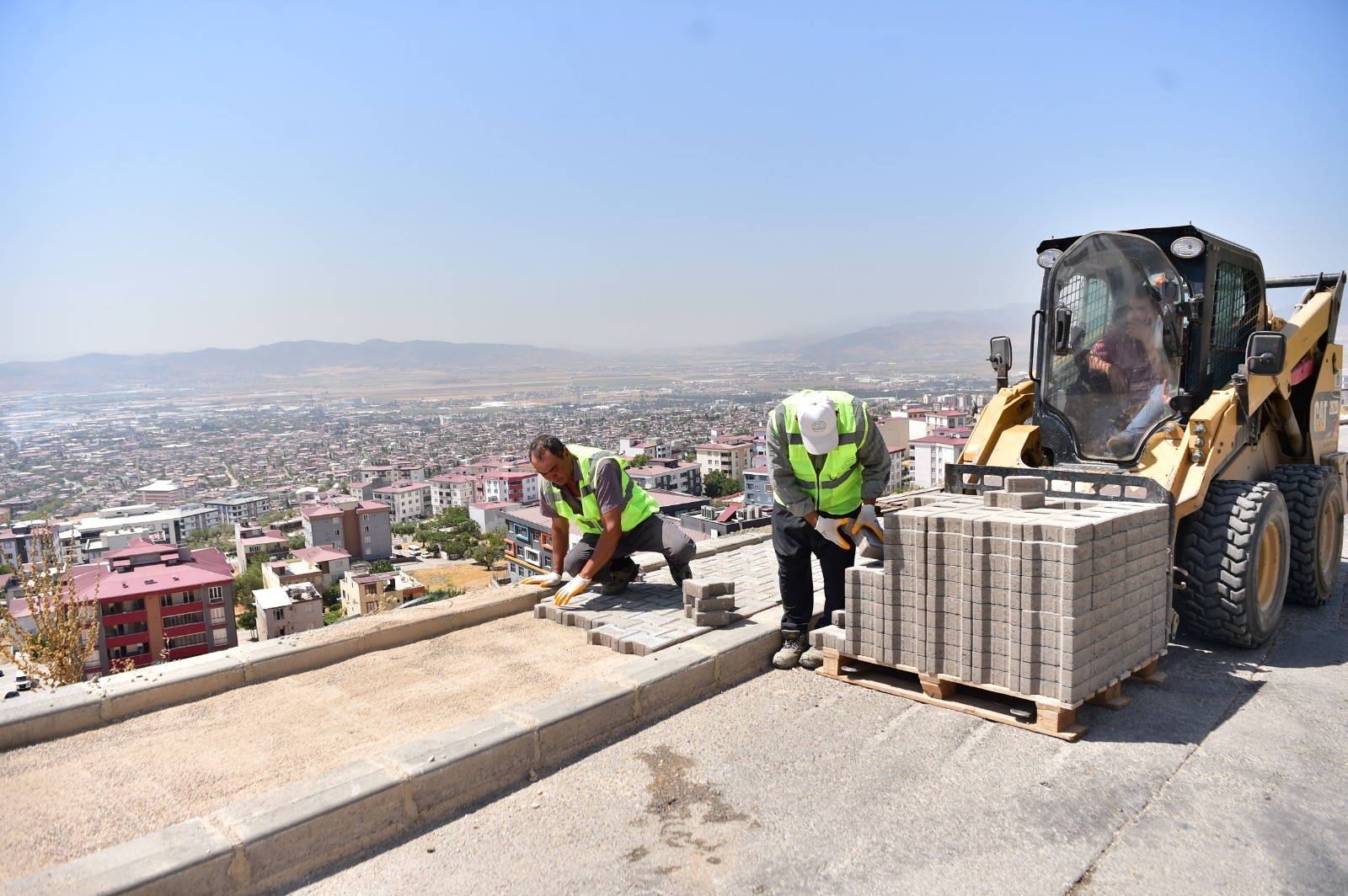 Ballıca Mahallesi’nde Kilit Parke Kaldırım