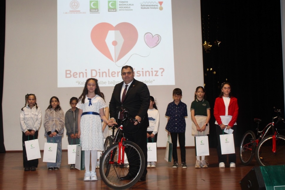 Mehmet Beşen Çocukları Sevindirdi