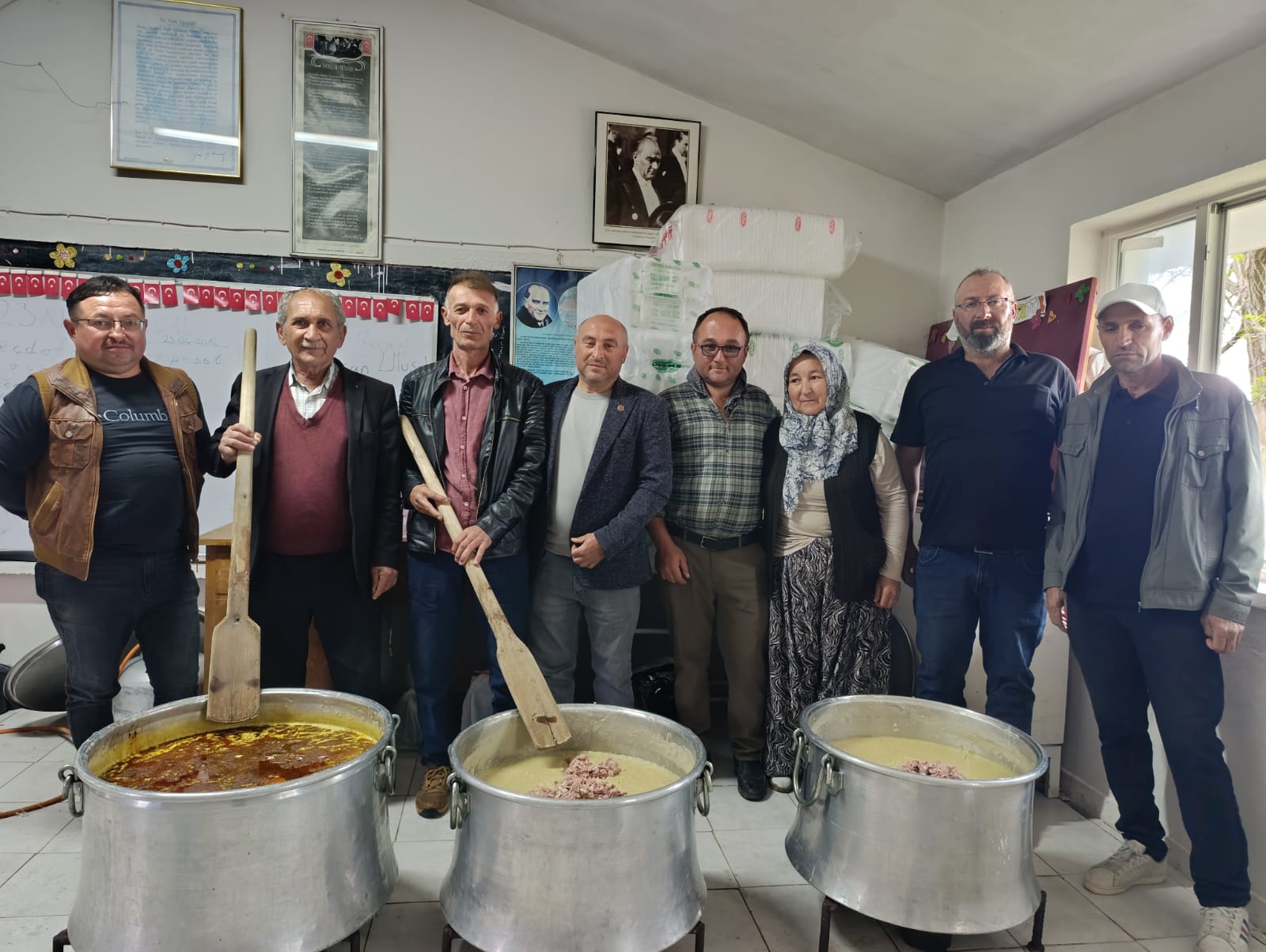 Gördes Fundacık Geleneksel Köy Hayrı Büyük Katılımla Yapıldı
