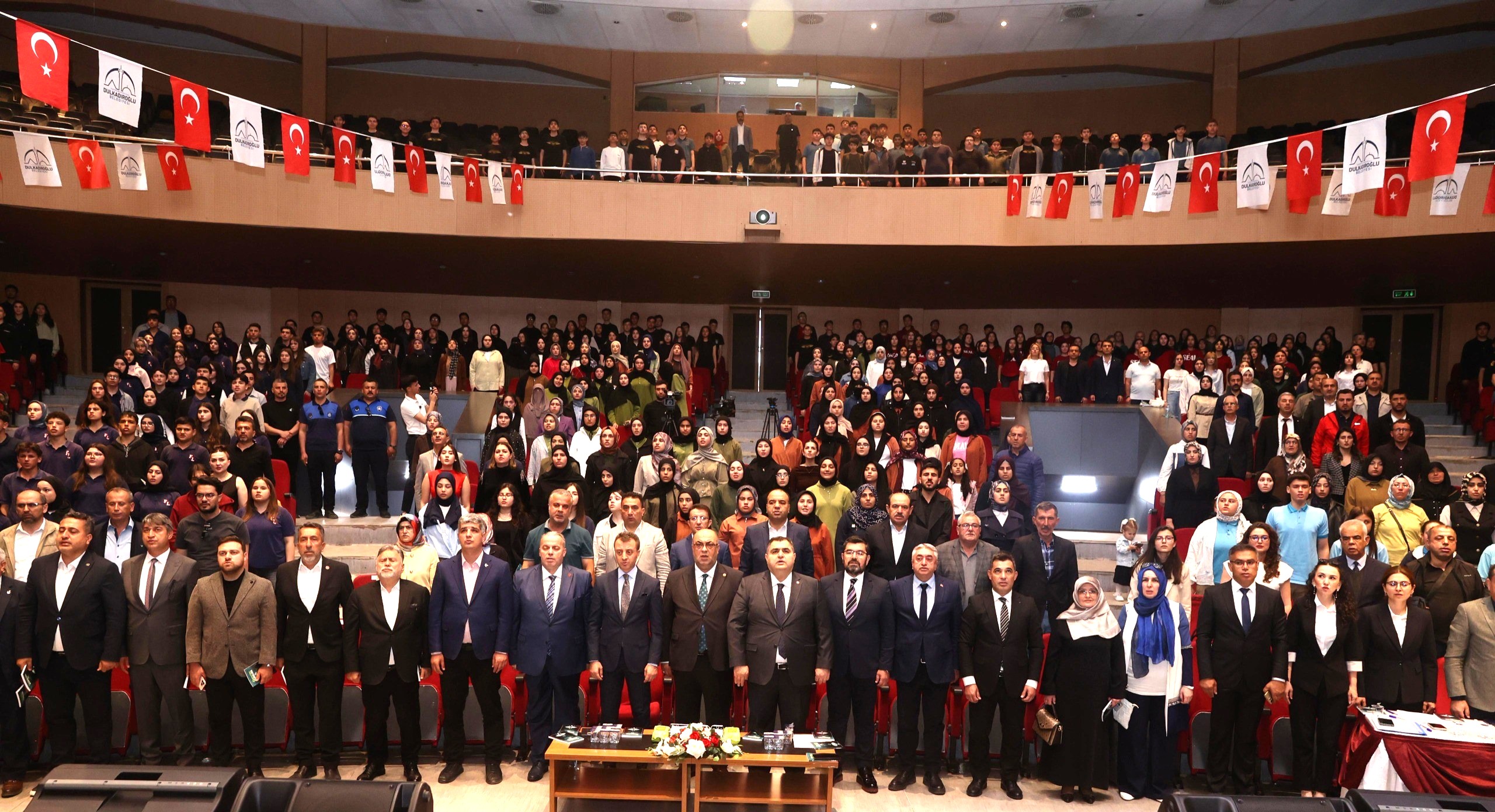 GENÇLER KÜRSÜDE PROJESİ İL FİNALİ YOĞUN KATILIMLA GERÇEKLEŞTİRİLDİ