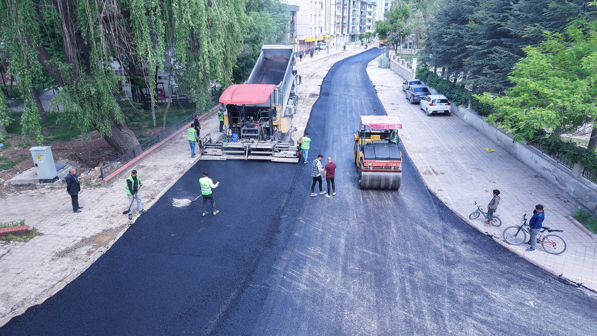Elbistan Pınarbaşı Caddesi’nde Asfalt