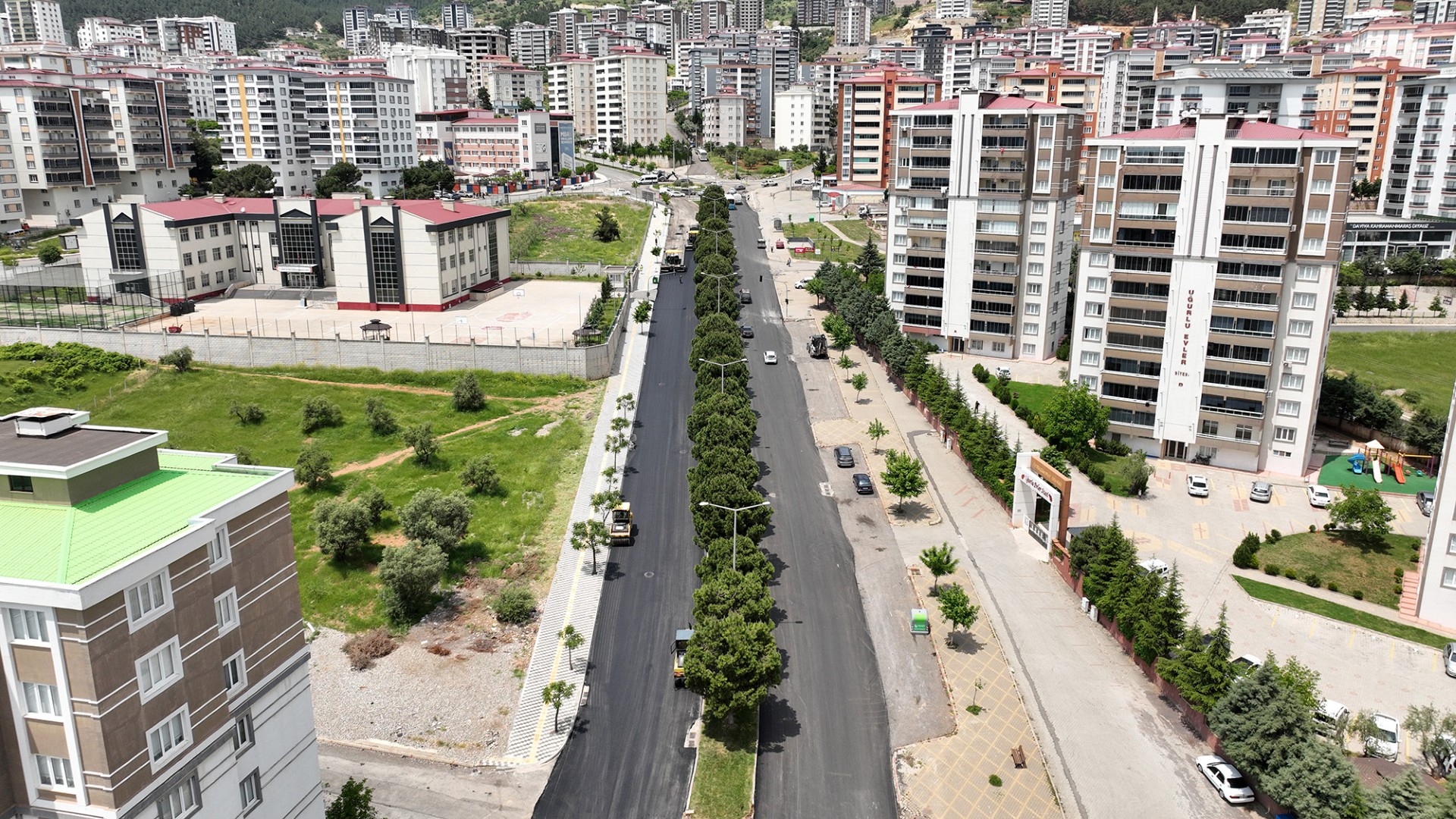 Ahır Dağı Caddesi’nde Asfalt Mesai
