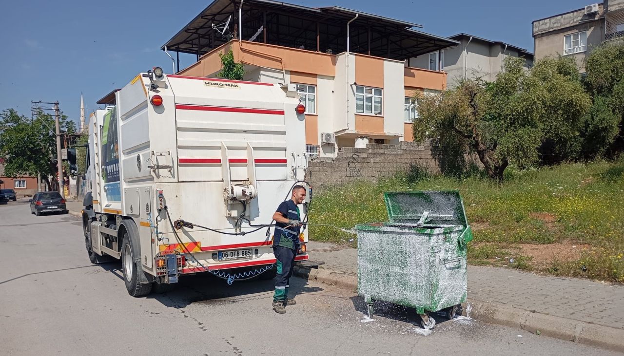 Onikişubat Belediyesi, 288 personel ve 65 araçtan oluşan güçlü ekiple sahada