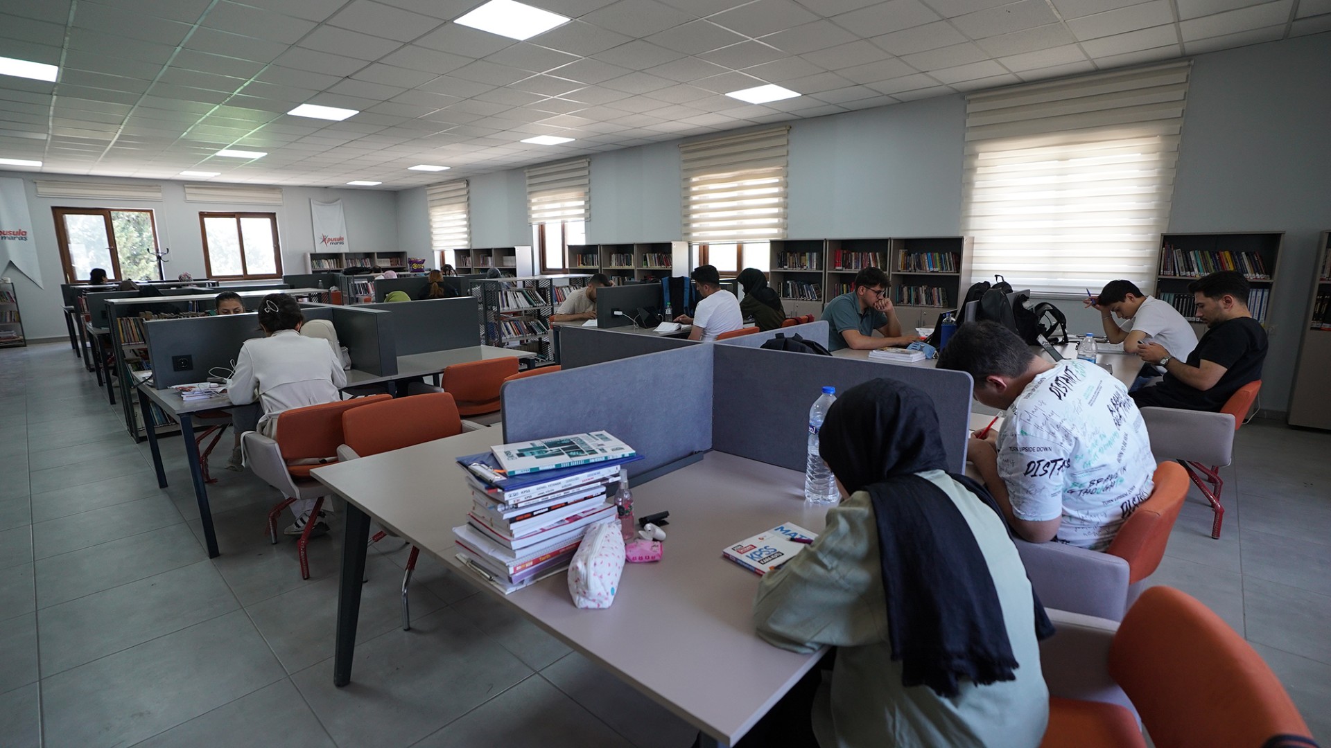 Büyükşehir’in Kütüphaneleri Gençlerin Hizmetinde