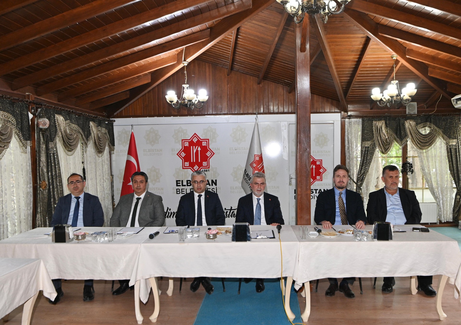 “Elbistan’ımız İçin El Birliğiyle Çalışmaya Devam