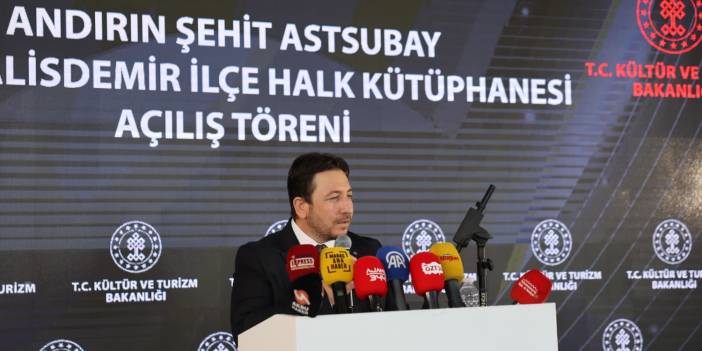 Andırın’da Modern İlçe Halk Kütüphanesi Hizmete Açıldı