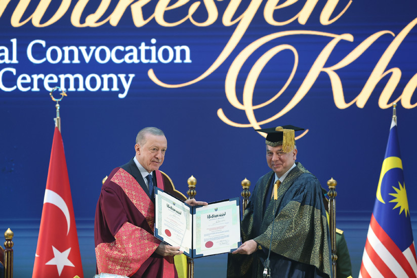 erdogan-doktor-oldu.jpg