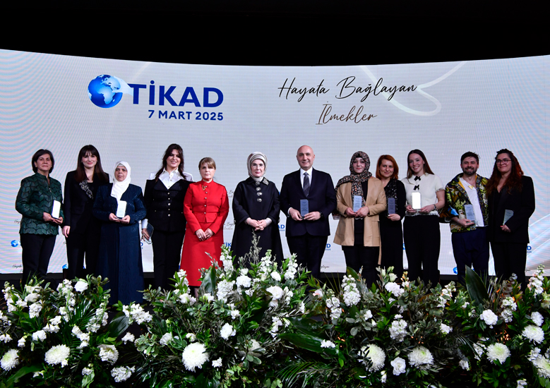 emineerdogan-04.jpg