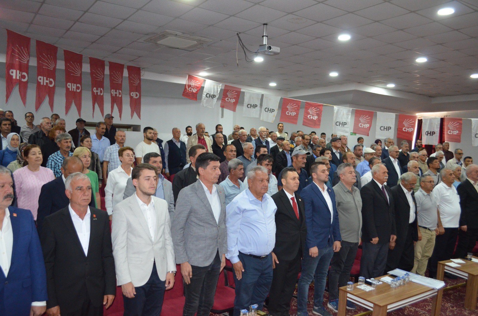 chp-gordes-kongeresi.jpg