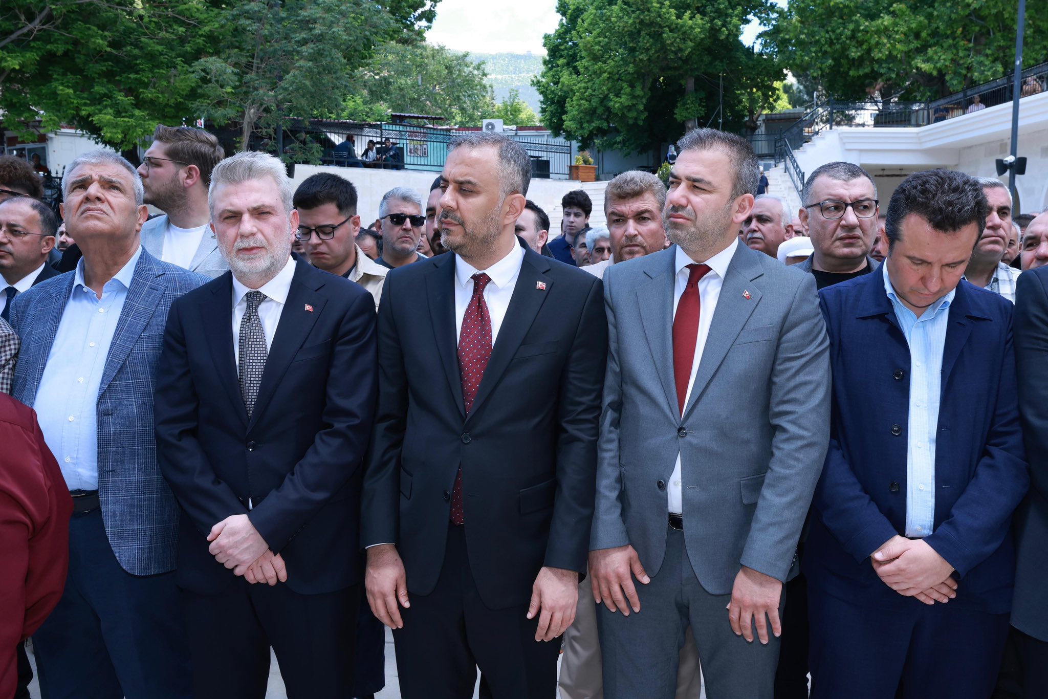 haci-ali-ozal-cenaze2.jpg