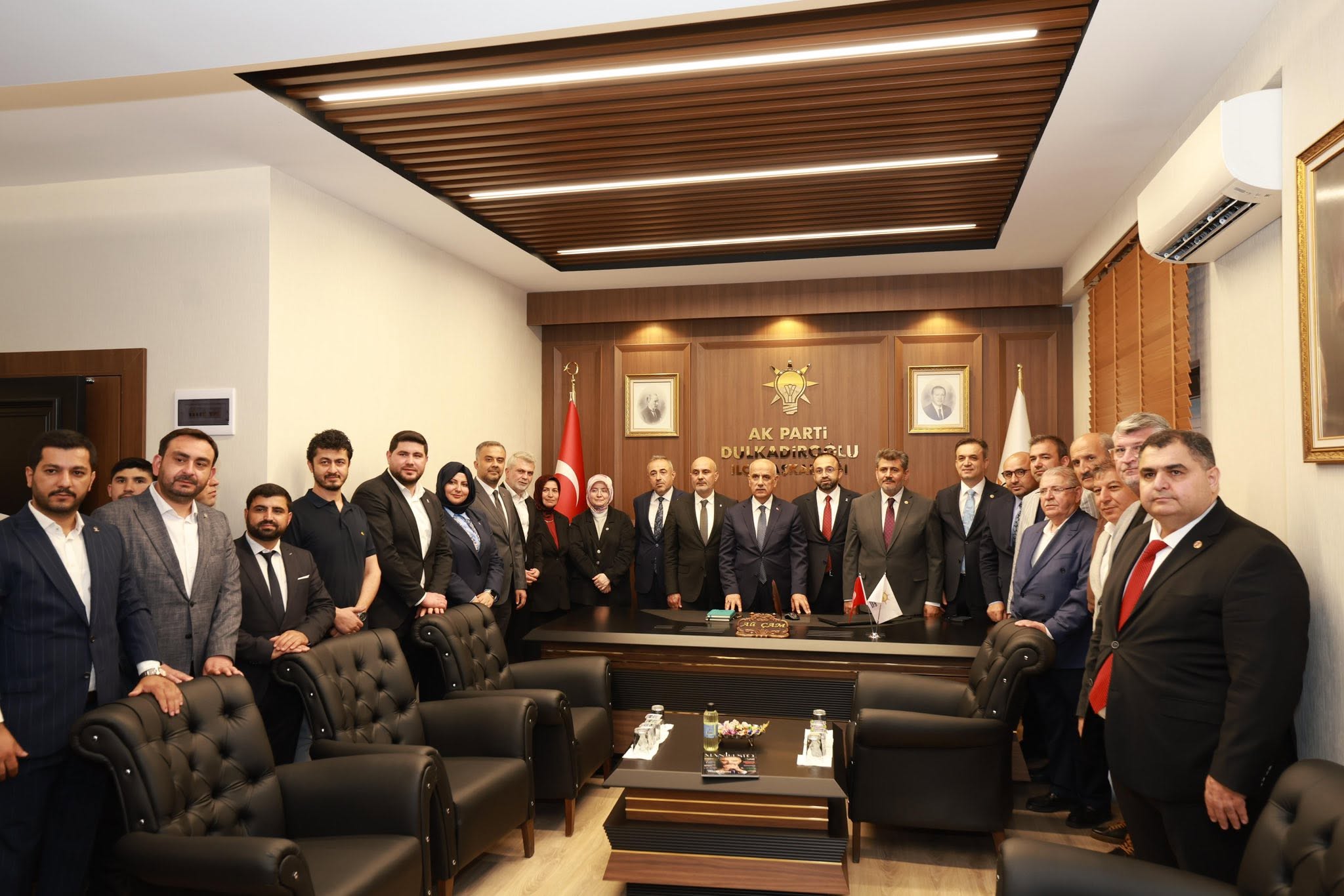 ak-parti-dul-makam.jpg