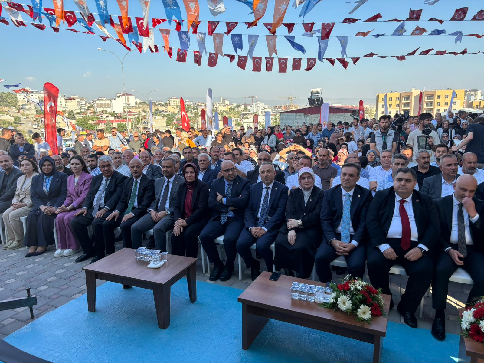 ak-parti-dul.jpeg