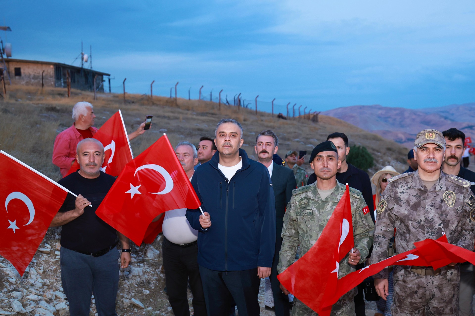 bayrak-3.jpeg