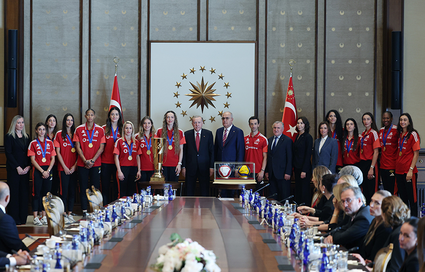 erdogan-voleyboltakimi-05.jpg
