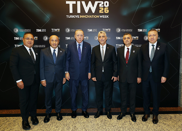 tim-erdogan-oksuz.jpg